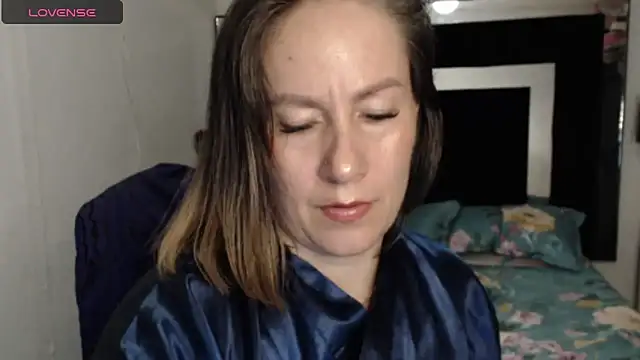 Snapshot of CATRINA-83 chatting on 05-15-26, 11:34 CATRINA-83 online show from 05-15-26, 11:34