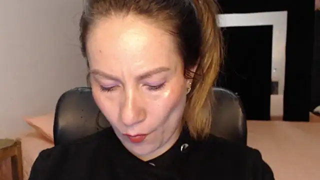 Snapshot of CATRINA-83 chatting on 05-29-26, 07:56 CATRINA-83 online show from 05-29-26, 07:56