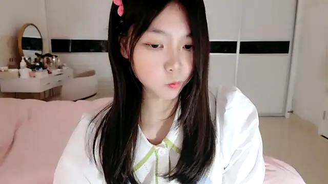 -Lucky Girl online show from 03-14-25, 12:40