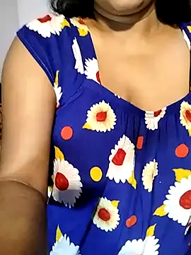 Snapshot of Quite_Malsha chatting on 03-10-25, 06:27 Quite Malsha online show from 03-10-25, 06:27