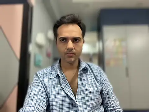 Snapshot of immog727 chatting on 03-16-26, 06:01 immog727 online show from 03-16-26, 06:01