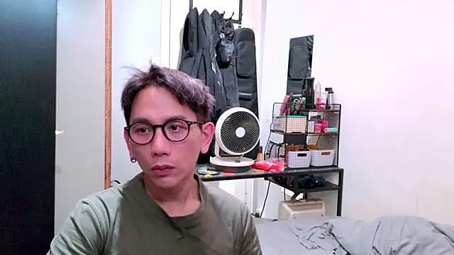UndreamtM online show from 02-15-26, 02:03