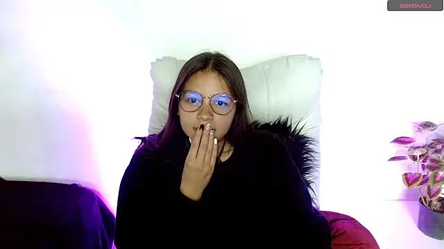 Snapshot of SamanthaRoldaan chatting on 02-14-25, 08:48 SamanthaRoldaan online show from 02-14-25, 08:48