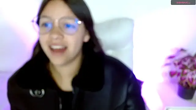 Snapshot of SamanthaRoldaan chatting on 02-15-25, 07:28 SamanthaRoldaan online show from 02-15-25, 07:28