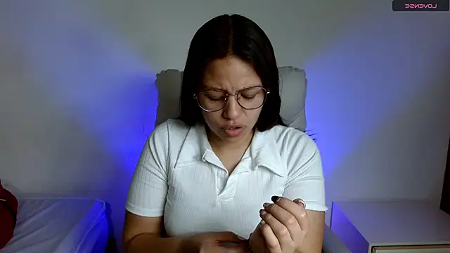 Snapshot of SamanthaRoldaan chatting on 02-20-25, 08:14 SamanthaRoldaan online show from 02-20-25, 08:14