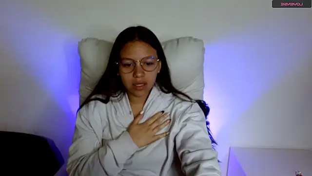 Snapshot of SamanthaRoldaan chatting on 02-21-25, 01:55 SamanthaRoldaan online show from 02-21-25, 01:55