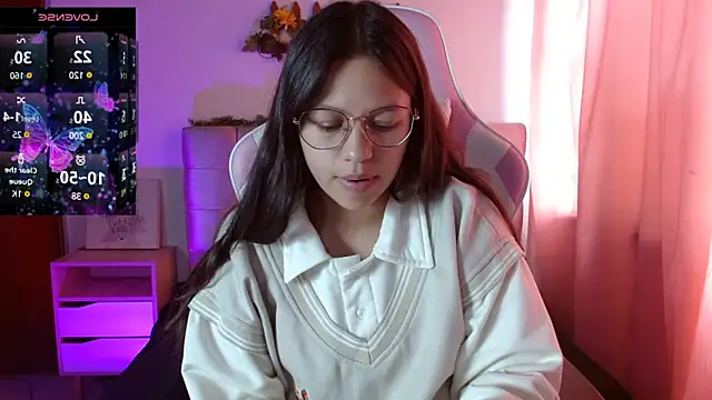 Snapshot of SamanthaRoldaan chatting on 02-22-25, 05:57 SamanthaRoldaan online show from 02-22-25, 05:57