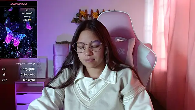 Snapshot of SamanthaRoldaan chatting on 02-22-25, 09:04 SamanthaRoldaan online show from 02-22-25, 09:04