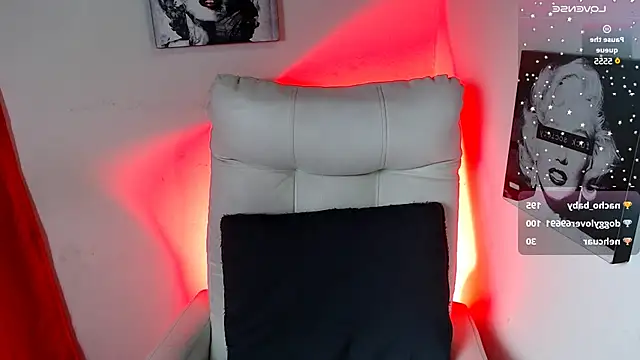 Snapshot of SamanthaRoldaan chatting on 02-27-25, 08:31 SamanthaRoldaan online show from 02-27-25, 08:31