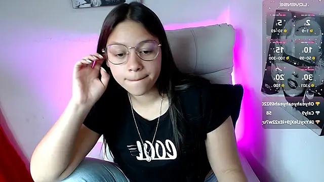 Snapshot of SamanthaRoldaan chatting on 03-01-25, 05:49 SamanthaRoldaan online show from 03-01-25, 05:49