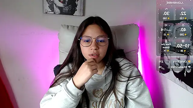 Snapshot of SamanthaRoldaan chatting on 03-04-25, 08:16 SamanthaRoldaan online show from 03-04-25, 08:16