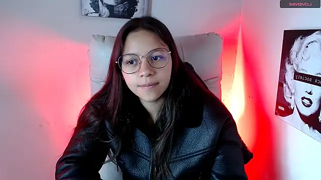 Snapshot of SamanthaRoldaan chatting on 03-07-25, 03:49 SamanthaRoldaan online show from 03-07-25, 03:49