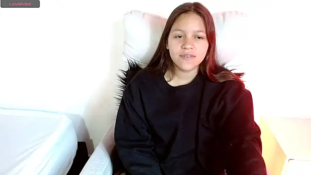 Snapshot of SamanthaRoldaan chatting on 03-13-25, 04:45 SamanthaRoldaan online show from 03-13-25, 04:45