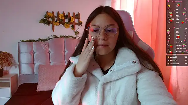 Snapshot of SamanthaRoldaan chatting on 03-14-25, 04:30 SamanthaRoldaan online show from 03-14-25, 04:30