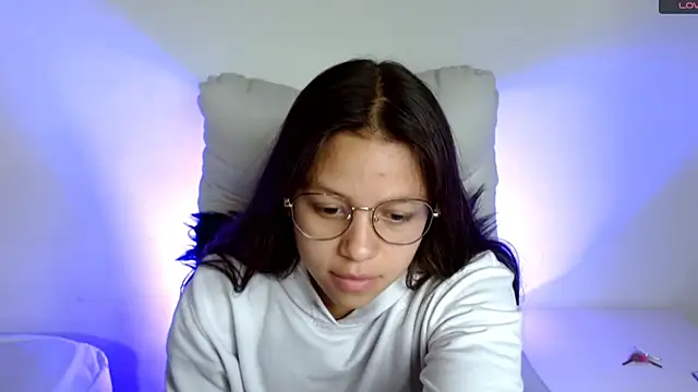 Snapshot of SamanthaRoldaan chatting on 03-20-25, 07:46 SamanthaRoldaan online show from 03-20-25, 07:46