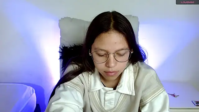 Snapshot of SamanthaRoldaan chatting on 03-21-25, 07:24 SamanthaRoldaan online show from 03-21-25, 07:24