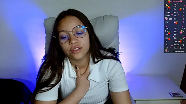 Snapshot of SamanthaRoldaan chatting on 03-22-25, 03:42 SamanthaRoldaan online show from 03-22-25, 03:42