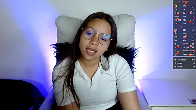 Snapshot of SamanthaRoldaan chatting on 03-22-25, 06:47 SamanthaRoldaan online show from 03-22-25, 06:47