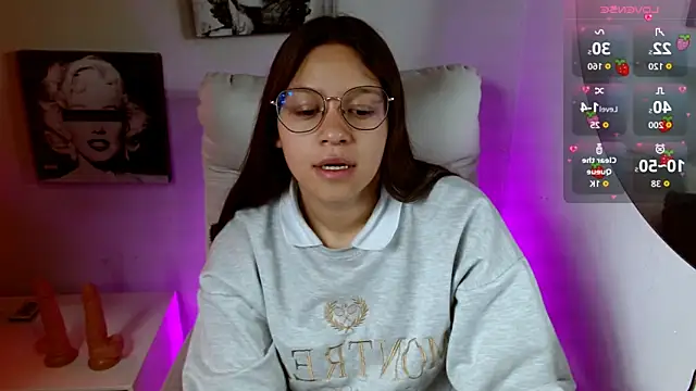 Snapshot of SamanthaRoldaan chatting on 09-22-25, 02:52 SamanthaRoldaan online show from 09-22-25, 02:52