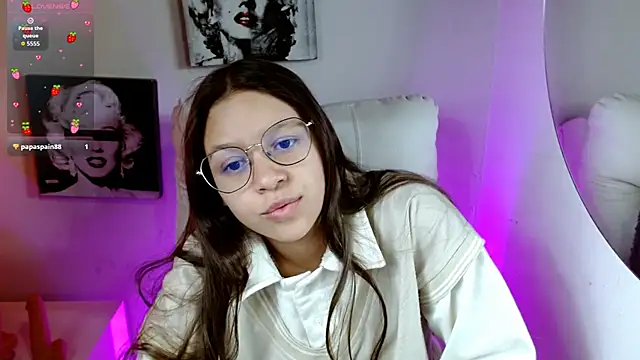 Snapshot of SamanthaRoldaan chatting on 10-07-25, 03:09 SamanthaRoldaan online show from 10-07-25, 03:09