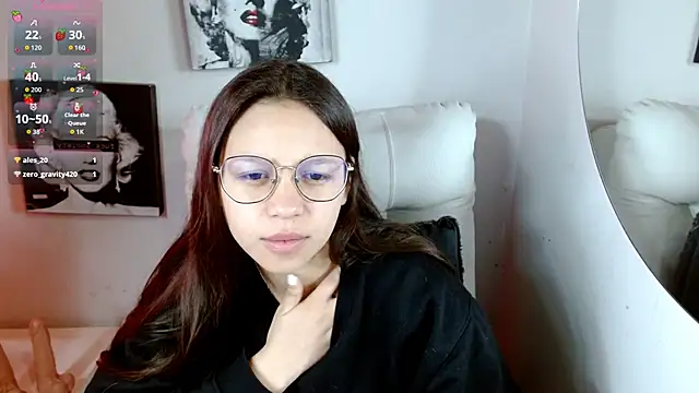 Snapshot of SamanthaRoldaan chatting on 10-11-25, 03:10 SamanthaRoldaan online show from 10-11-25, 03:10