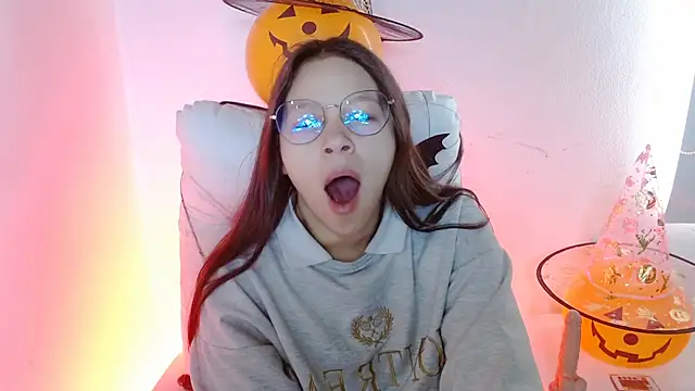 Snapshot of SamanthaRoldaan chatting on 10-20-25, 02:17 SamanthaRoldaan online show from 10-20-25, 02:17