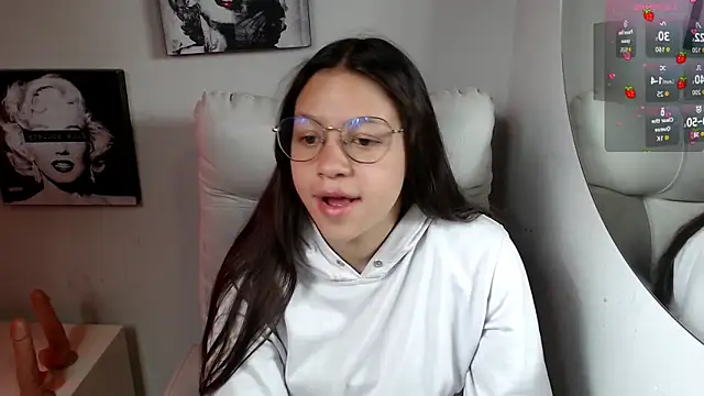 Snapshot of SamanthaRoldaan chatting on 11-12-25, 02:39 SamanthaRoldaan online show from 11-12-25, 02:39