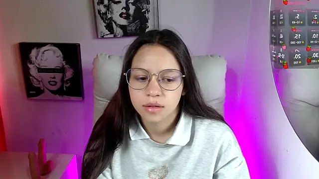 Snapshot of SamanthaRoldaan chatting on 11-14-25, 02:27 SamanthaRoldaan online show from 11-14-25, 02:27