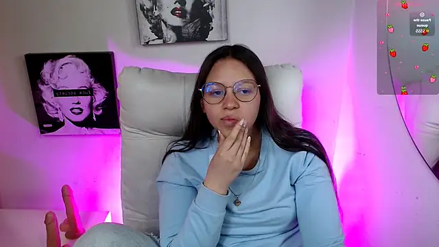 Snapshot of SamanthaRoldaan chatting on 12-04-25, 09:34 SamanthaRoldaan online show from 12-04-25, 09:34