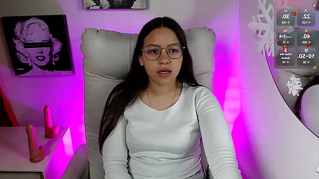 Snapshot of SamanthaRoldaan chatting on 01-08-26, 01:02 SamanthaRoldaan online show from 01-08-26, 01:02