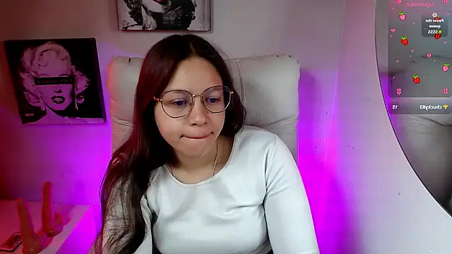 Snapshot of SamanthaRoldaan chatting on 01-10-26, 01:35 SamanthaRoldaan online show from 01-10-26, 01:35