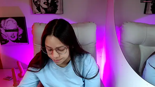 Snapshot of SamanthaRoldaan chatting on 02-08-26, 01:58 SamanthaRoldaan online show from 02-08-26, 01:58