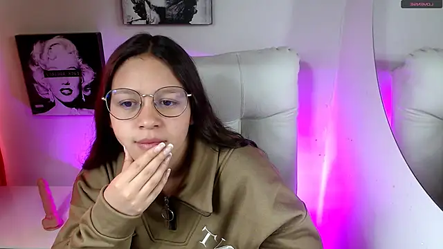 Snapshot of SamanthaRoldaan chatting on 02-17-26, 03:08 SamanthaRoldaan online show from 02-17-26, 03:08