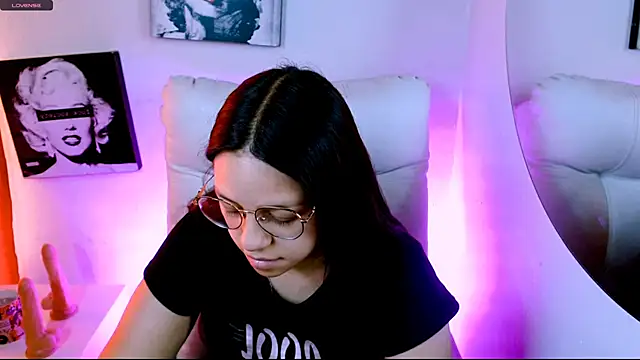 Snapshot of SamanthaRoldaan chatting on 02-27-26, 03:34 SamanthaRoldaan online show from 02-27-26, 03:34