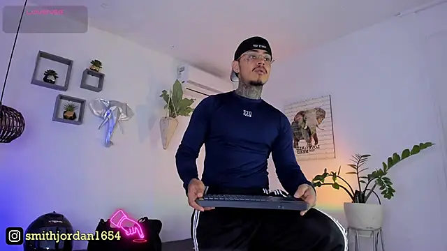 JordanSmiith  online show from 03-17-25, 08:51