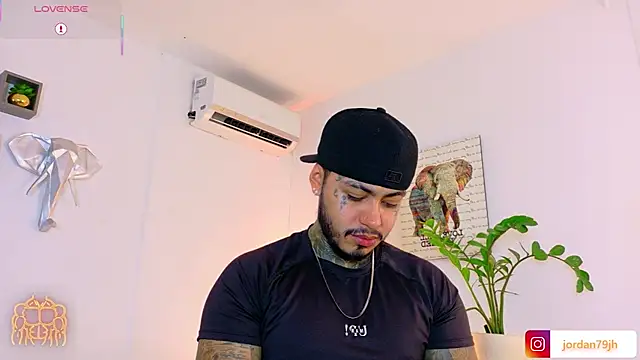 Snapshot of JordanSmiith_ chatting on 07-18-26, 08:34 JordanSmiith online show from 07-18-26, 08:34