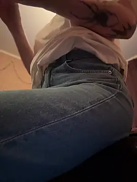 Snapshot of naughty_lucifer chatting on 03-14-25, 04:40 naughty lucifer online show from 03-14-25, 04:40