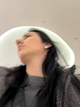 Snapshot of naughty_lucifer chatting on 11-09-25, 05:44 naughty lucifer online show from 11-09-25, 05:44