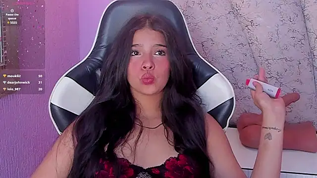 chloe watson  online show from 03-12-25, 11:12