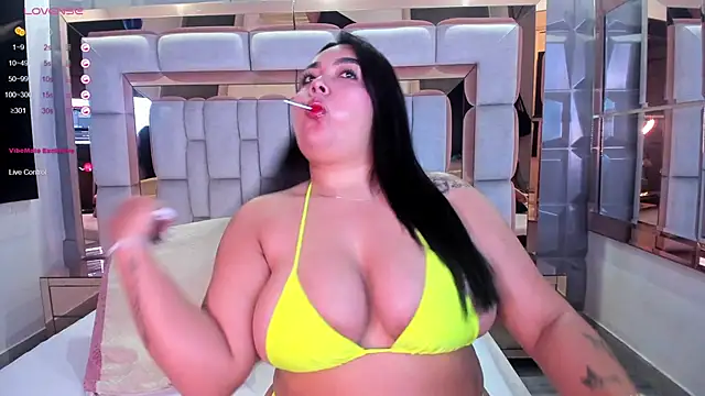 Snapshot of samantasm chatting on 01-26-25, 03:06 samantasm online show from 01-26-25, 03:06