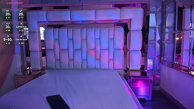 Snapshot of samantasm chatting on 02-28-25, 02:20 samantasm online show from 02-28-25, 02:20