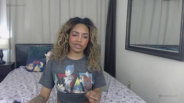 Snapshot of RobynKnight chatting on 12-05-25, 06:55 RobynKnight online show from 12-05-25, 06:55