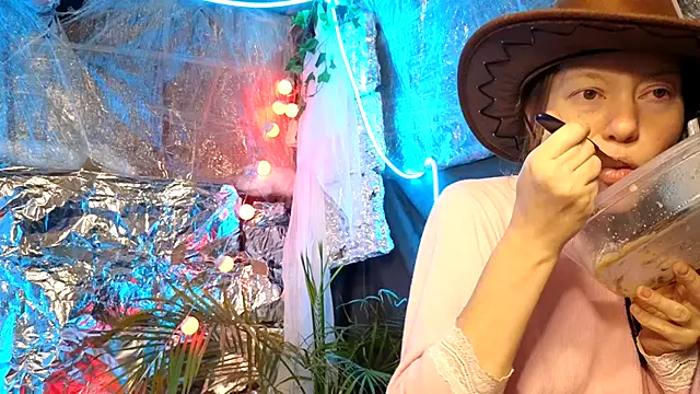 Jony Marta online show from 10-20-25, 02:34