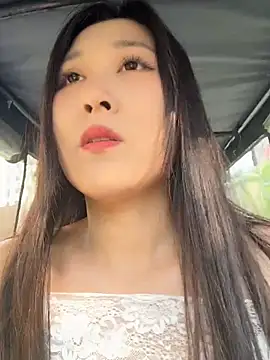 Snapshot of Fannywell chatting on 06-17-26, 09:23 Fannywell online show from 06-17-26, 09:23