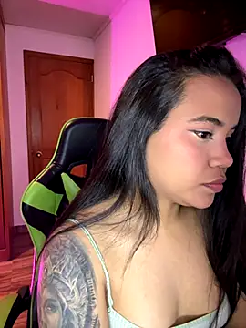 Snapshot of leila_22 chatting on 09-12-25, 06:46 leila 22 online show from 09-12-25, 06:46