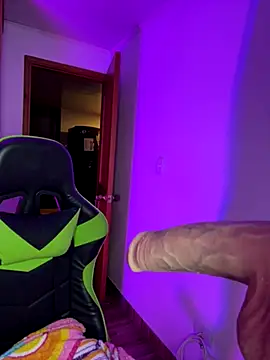 Snapshot of leila_22 chatting on 11-03-25, 07:31 leila 22 online show from 11-03-25, 07:31