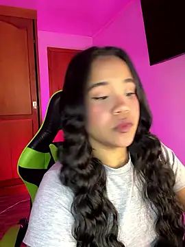 leila 22 online show from 01-09-26, 06:49