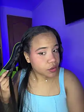 leila 22 online show from 03-13-26, 08:10