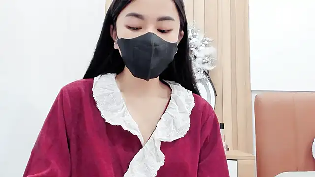 Lita-Julia online show from 01-17-25, 03:55