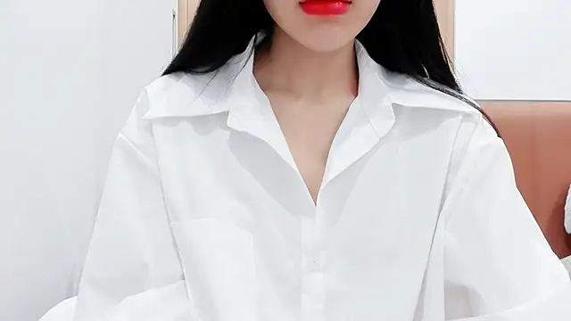 Lita-Julia online show from 01-18-25, 12:04